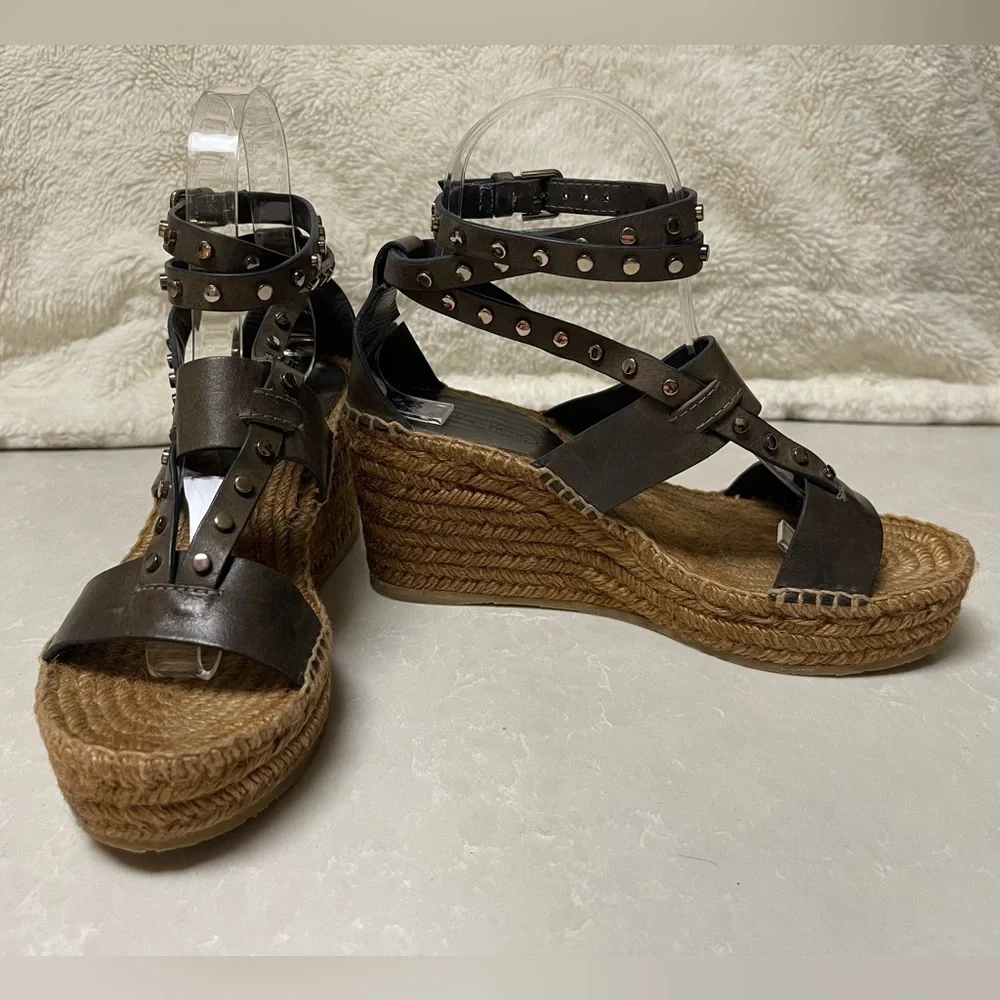 GUC Jimmy Choo Raffia Calfskin Stud Danica 80mm Wedge Sandals. Size 37 1/2